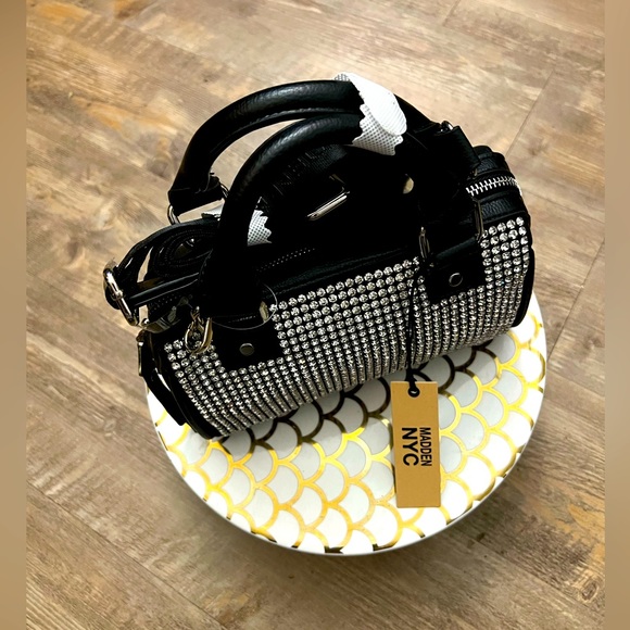 STEVE MADDEN NYC CRYSTAL BARREL BAG - Picture 2 of 3